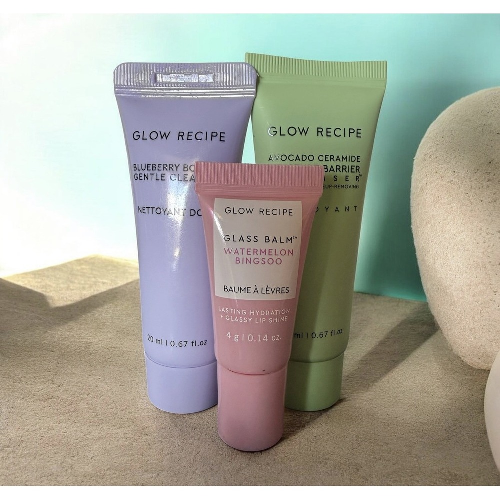 Glow Recipe Gift Set - 20 ml Avocado & Blueberry cleanser + Glass Balm Mini. New